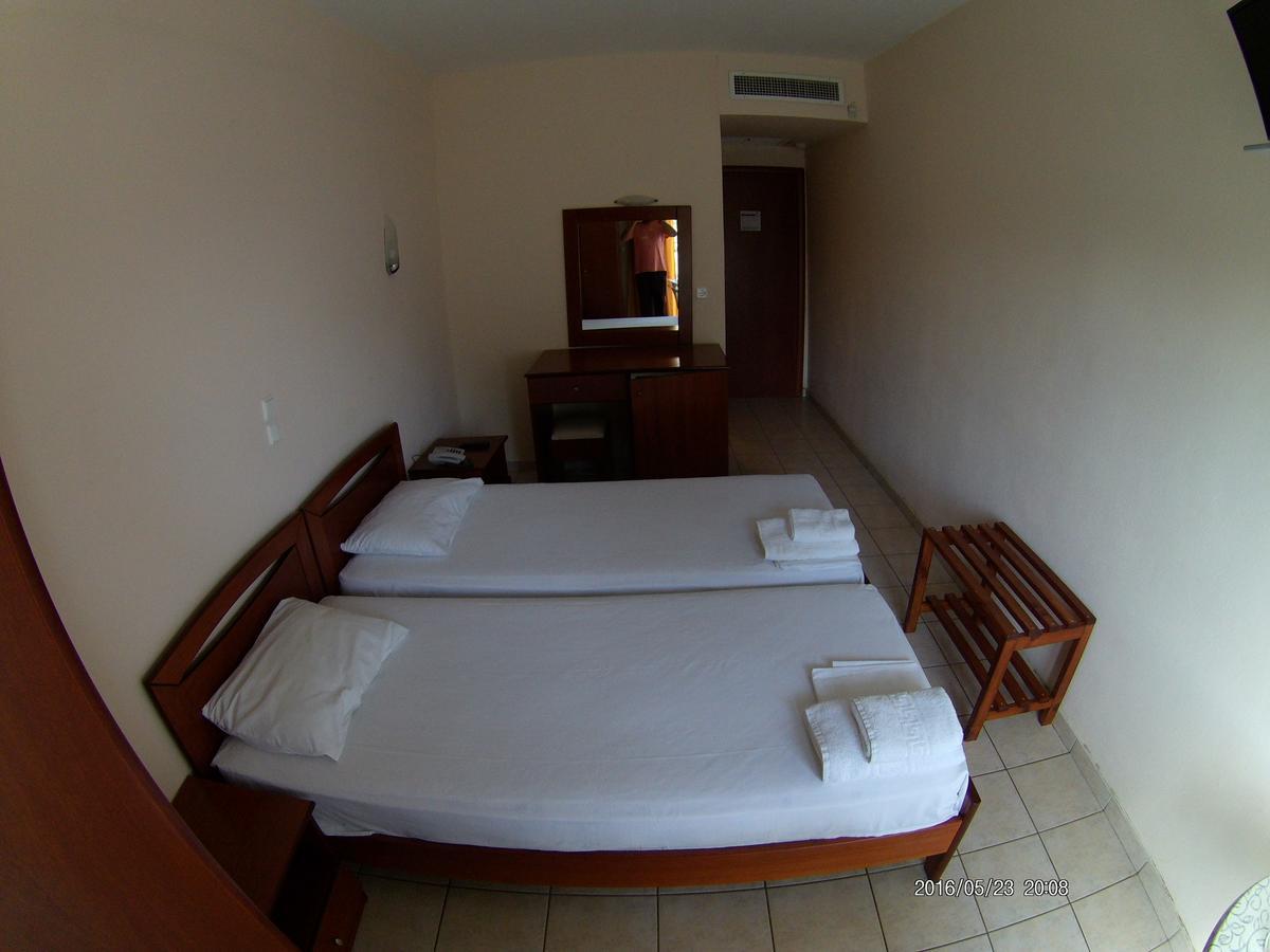 Hotel Akrogiali Korinos Luaran gambar